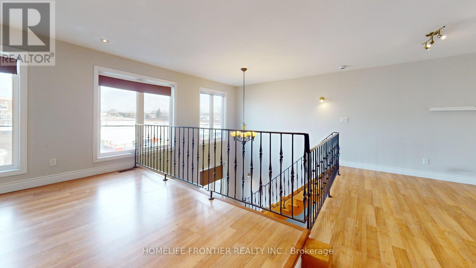 103 - 3545 Lakeshore Boulevard W, Toronto, Ontario  M8W 1P4 - Photo 6 - W12804336