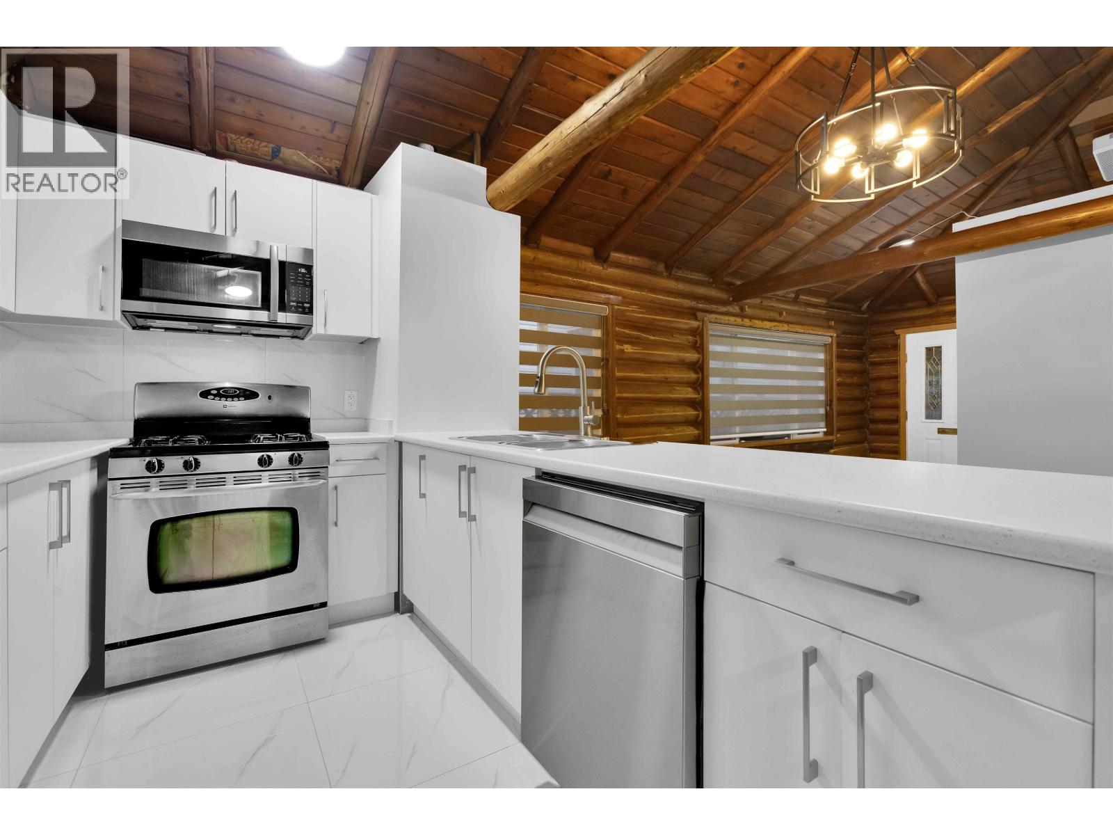 1370 Prairie Avenue, Port Coquitlam, British Columbia  V3B 1T2 - Photo 3 - R3091814