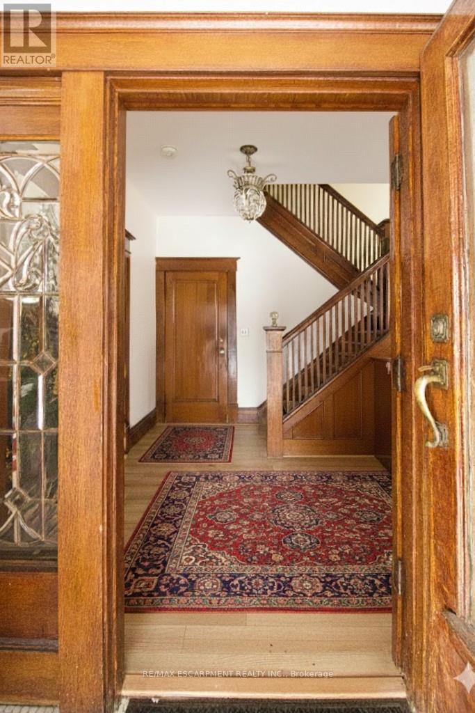 3 - 22 Blake Street, Hamilton, Ontario  L8M 2S5 - Photo 4 - X12804340