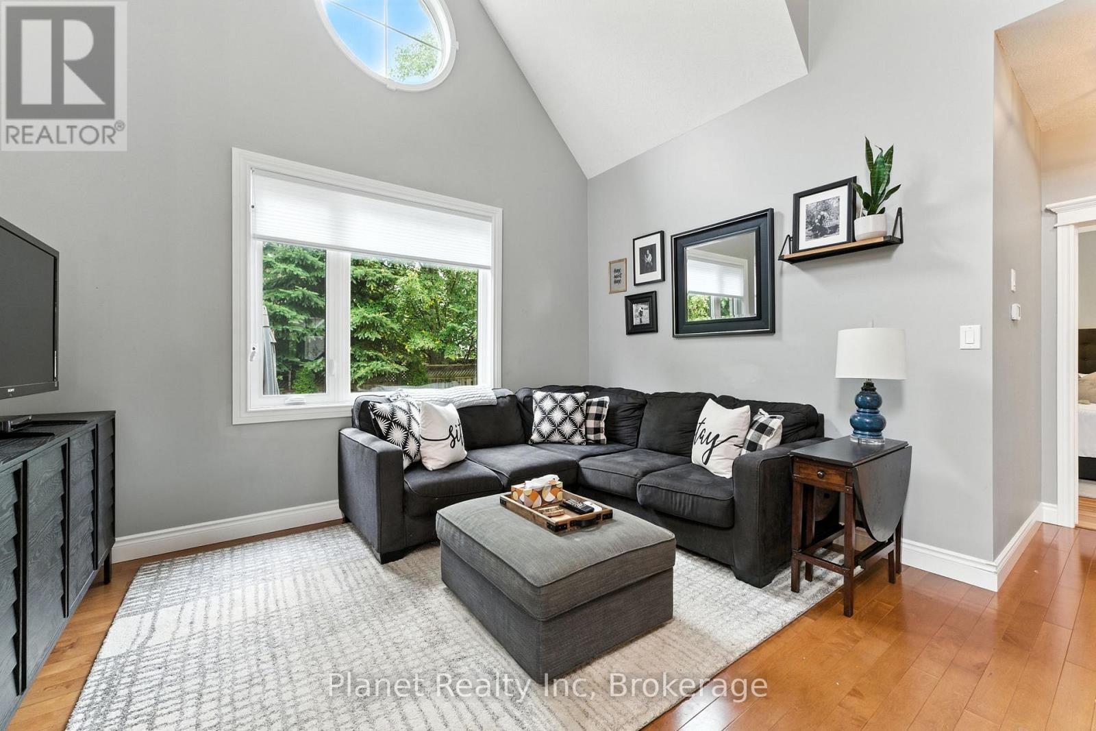 63 Truesdale Crescent, Guelph, Ontario  N1G 5H3 - Photo 9 - X12804426