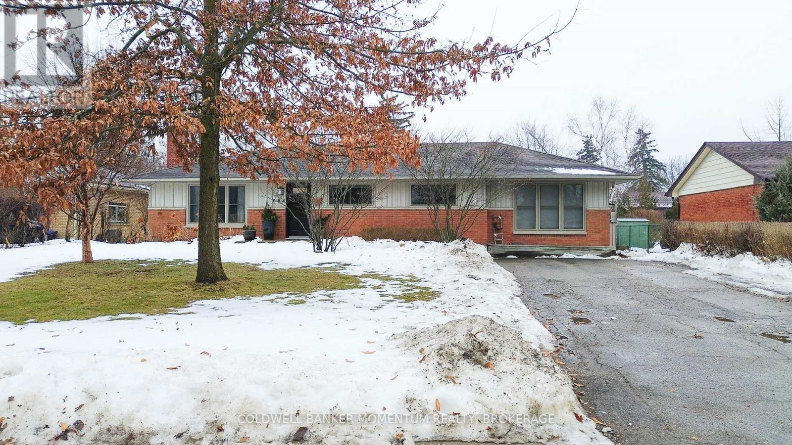 984 Plantation Road, London North, Ontario  N6H 2Y4 - Photo 2 - X12803520