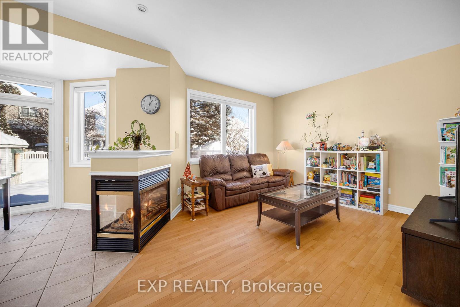 166 Hemlo Crescent, Ottawa, Ontario  K2T 1E4 - Photo 10 - X12804366