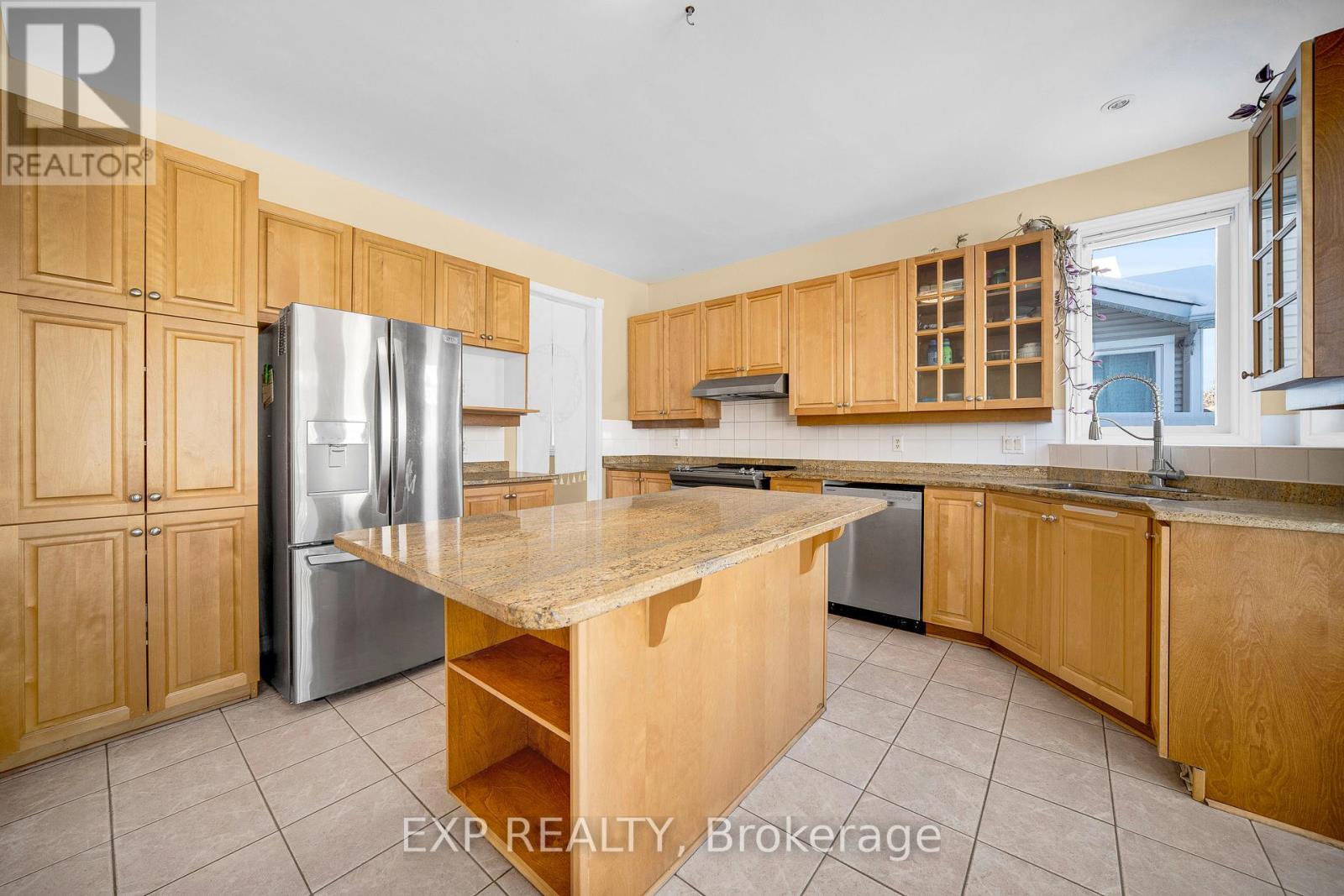 166 Hemlo Crescent, Ottawa, Ontario  K2T 1E4 - Photo 13 - X12804366