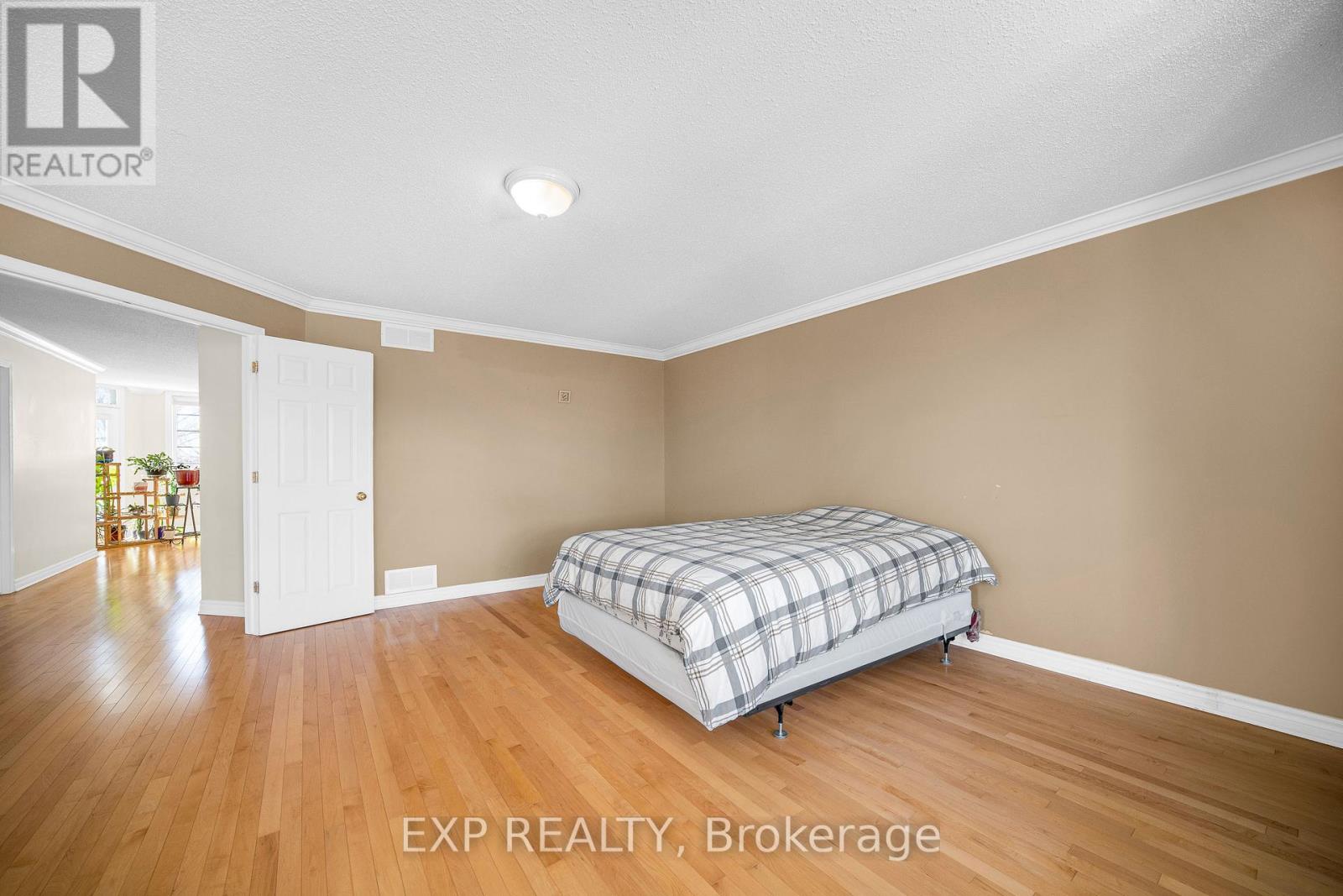 166 Hemlo Crescent, Ottawa, Ontario  K2T 1E4 - Photo 20 - X12804366