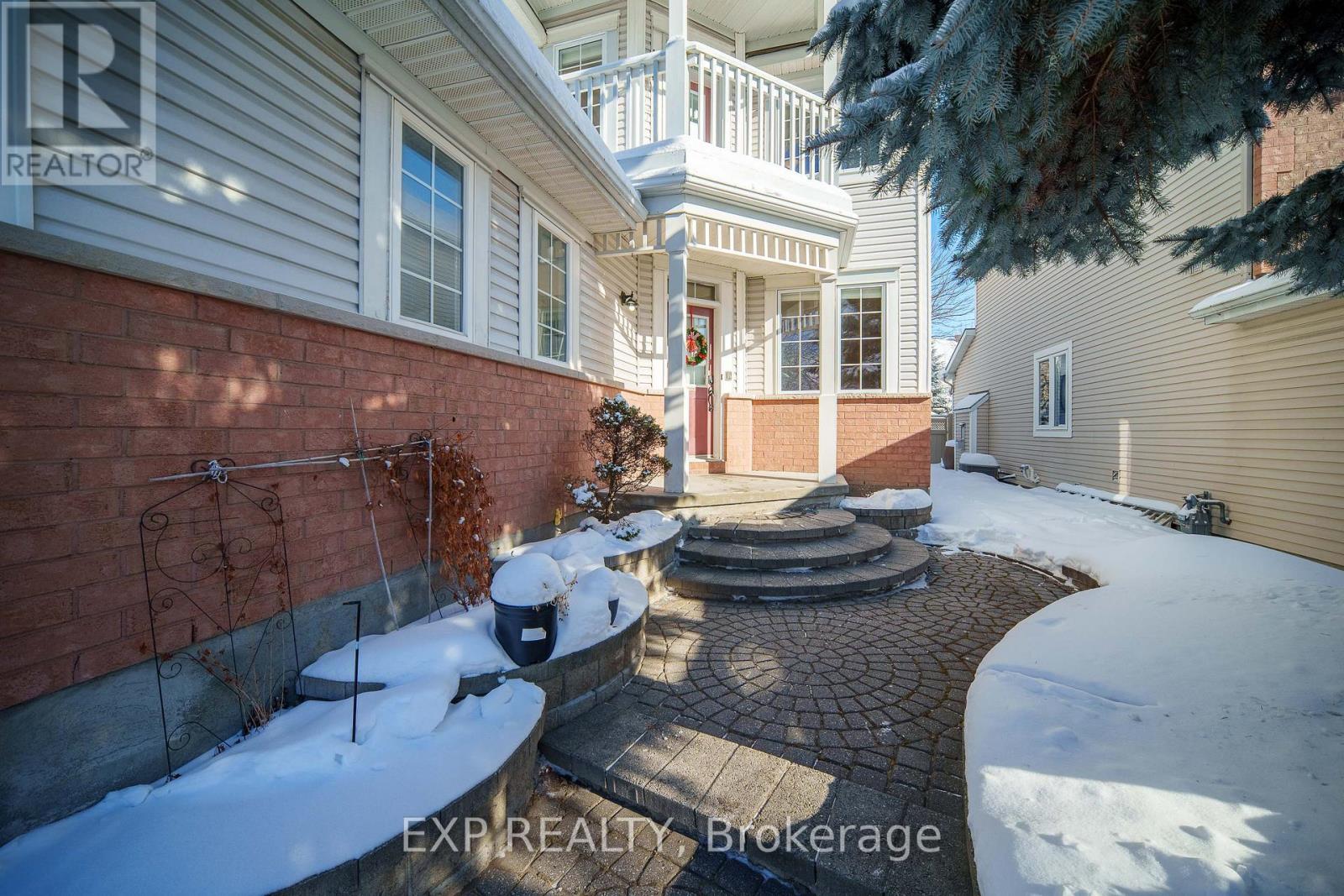 166 Hemlo Crescent, Ottawa, Ontario  K2T 1E4 - Photo 3 - X12804366