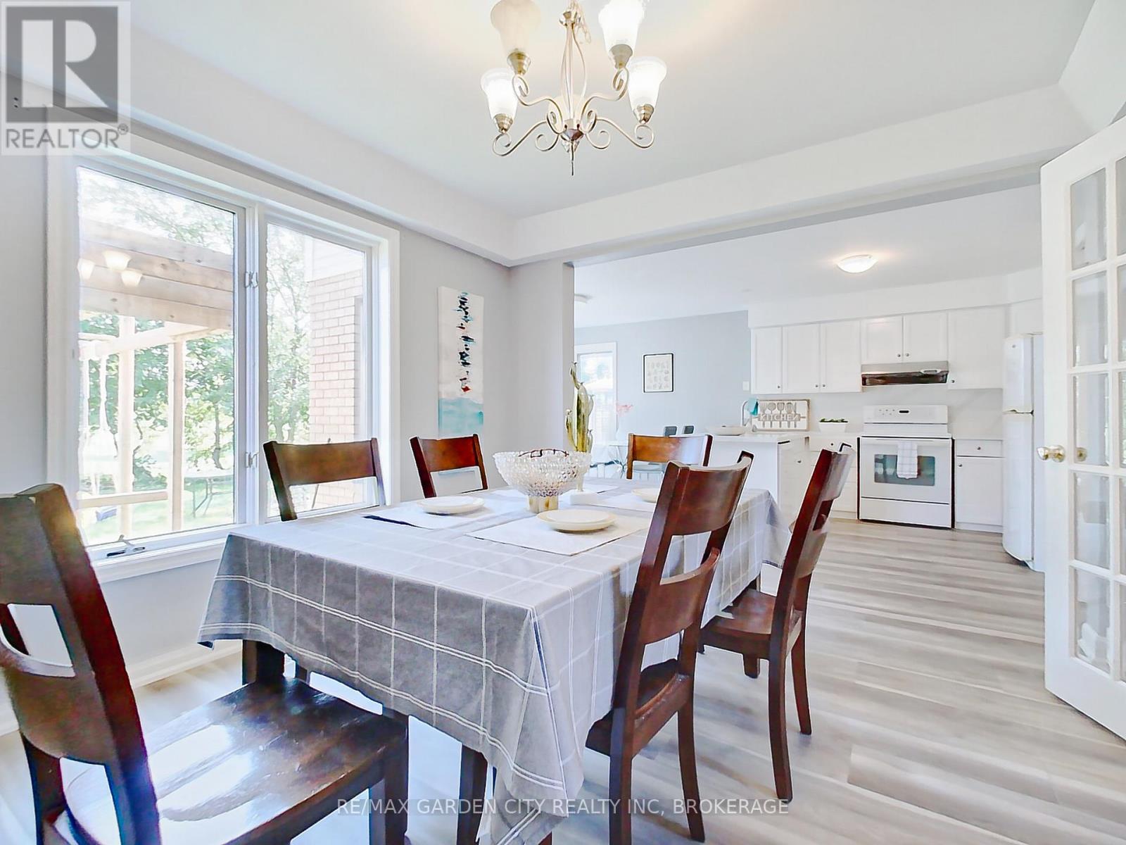 20 Chessington Street, St. Catharines, Ontario  L2S 3R4 - Photo 11 - X12804406