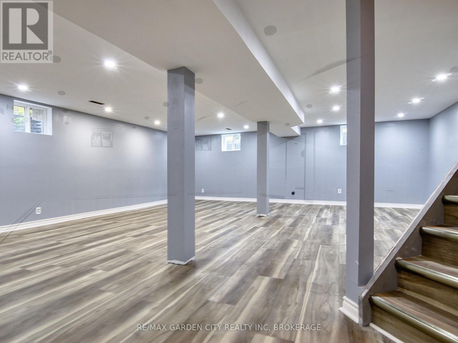 20 Chessington Street, St. Catharines, Ontario  L2S 3R4 - Photo 28 - X12804406