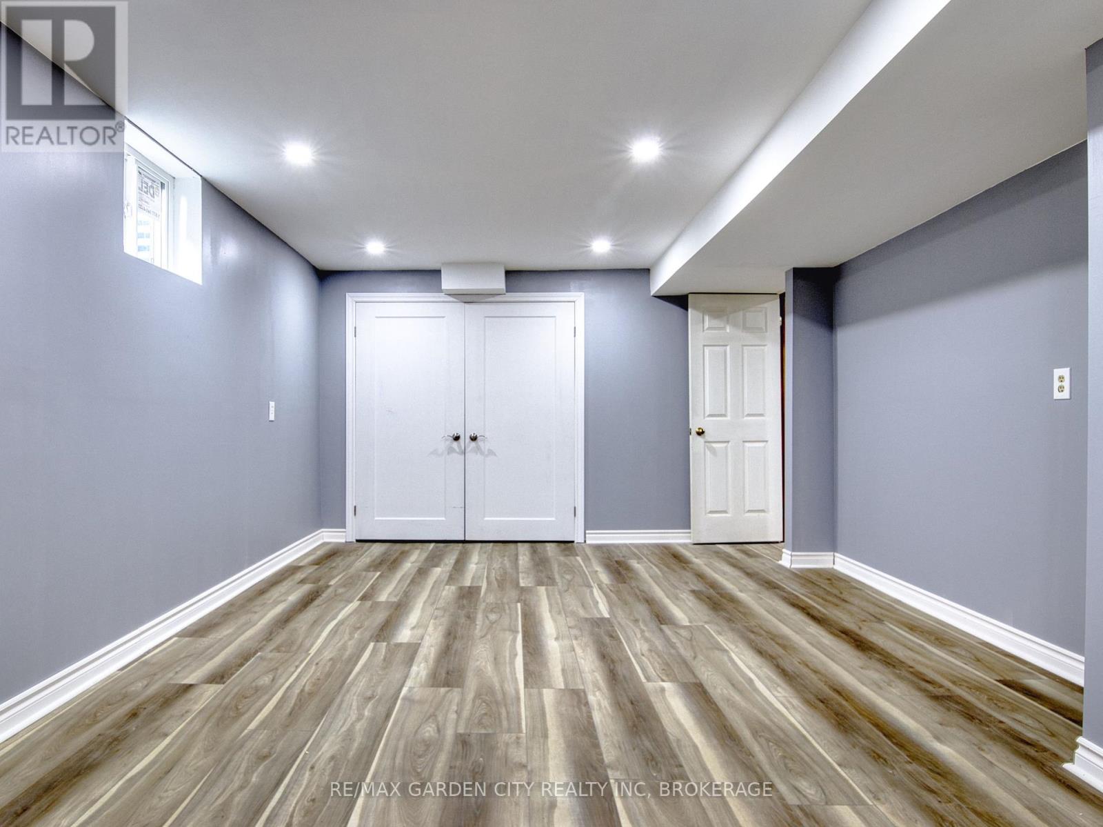 20 Chessington Street, St. Catharines, Ontario  L2S 3R4 - Photo 32 - X12804406