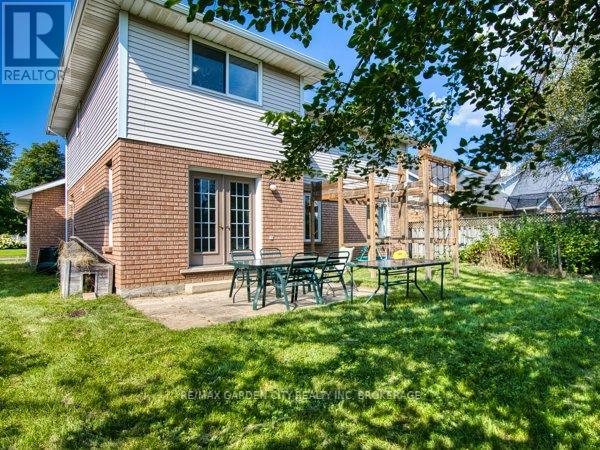 20 Chessington Street, St. Catharines, Ontario  L2S 3R4 - Photo 38 - X12804406