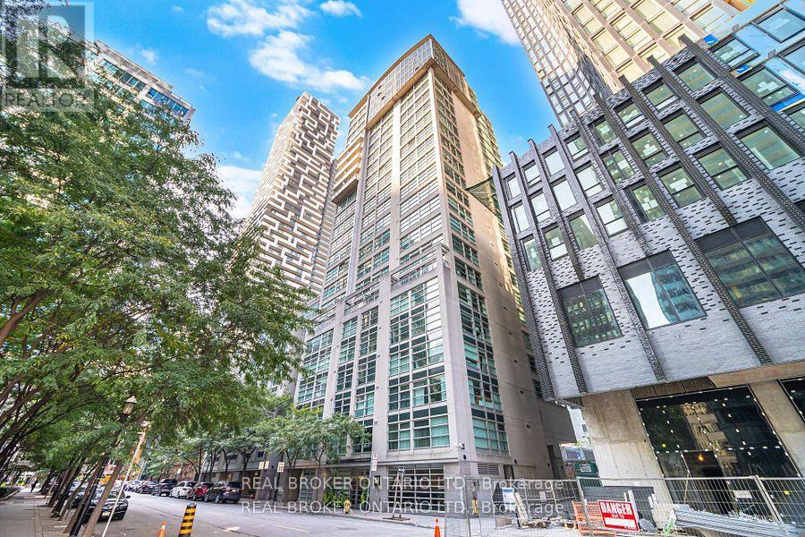 2301 - 50 Lombard Street, Toronto, Ontario  M5C 2X4 - Photo 2 - C12804380