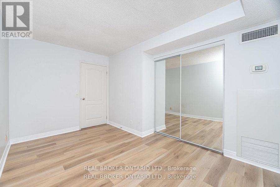 2301 - 50 Lombard Street, Toronto, Ontario  M5C 2X4 - Photo 36 - C12804380