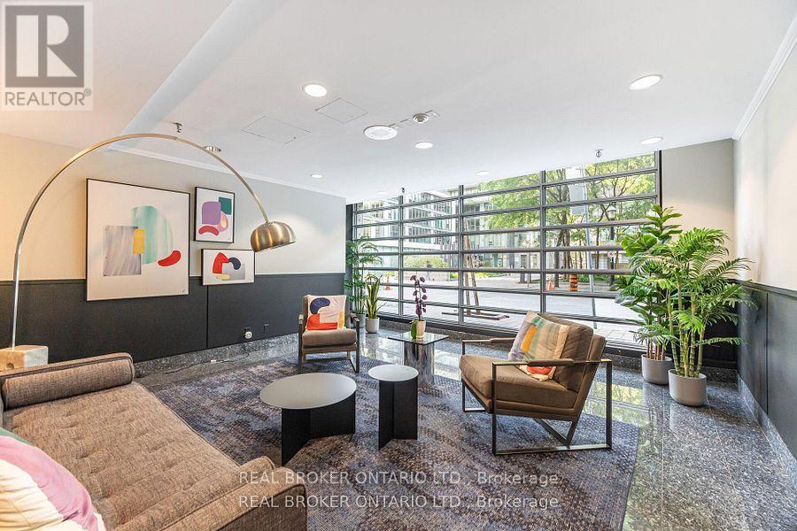 2301 - 50 Lombard Street, Toronto, Ontario  M5C 2X4 - Photo 39 - C12804380