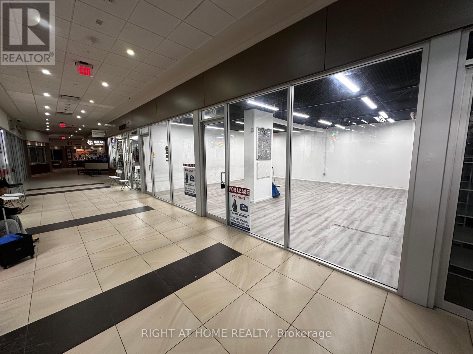 39 - 384 Yonge Street, Toronto, Ontario  M5B 1S8 - Photo 3 - C12804420