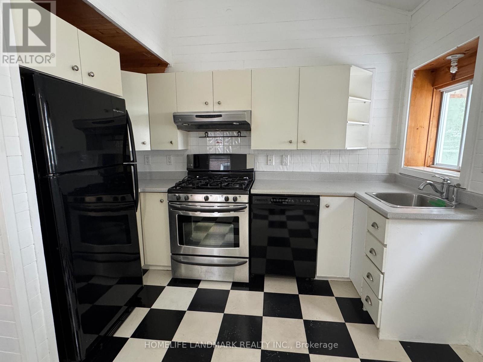 1138 Woodbine Avenue, Toronto, Ontario  M4C 4C8 - Photo 10 - E12804388