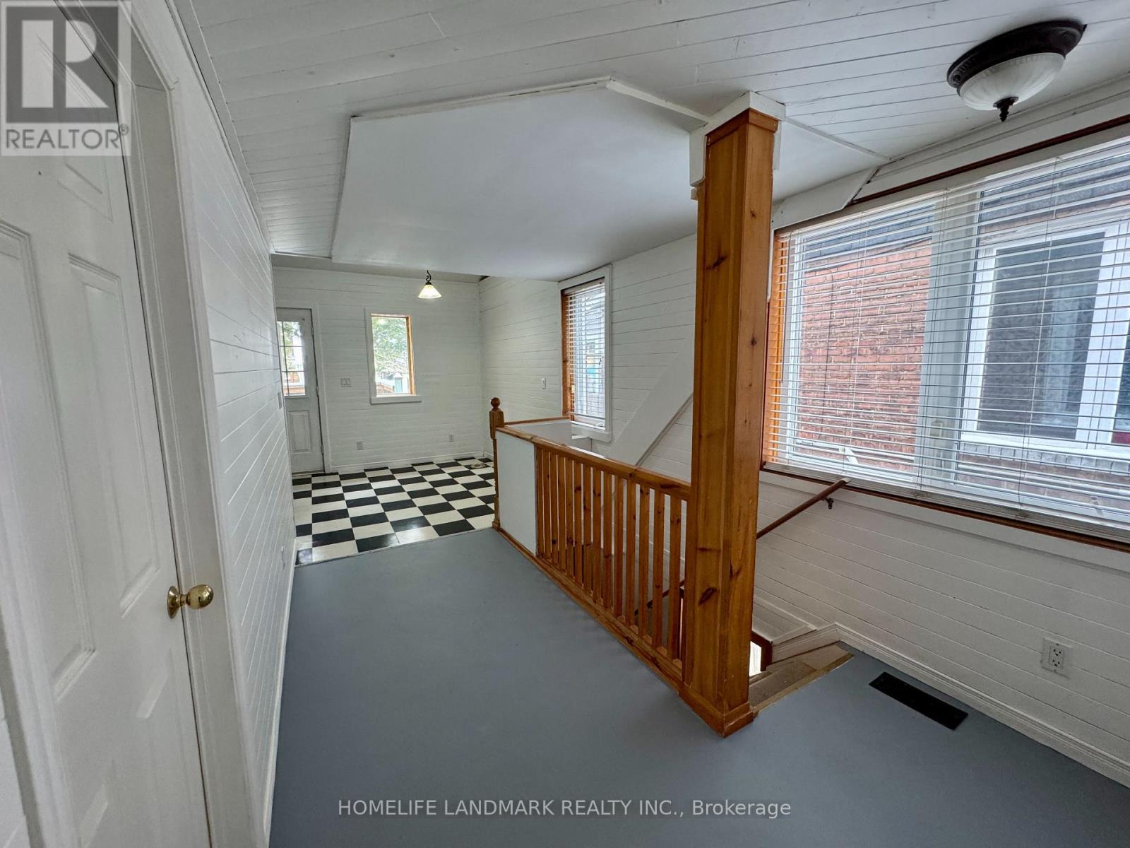 1138 Woodbine Avenue, Toronto, Ontario  M4C 4C8 - Photo 7 - E12804388