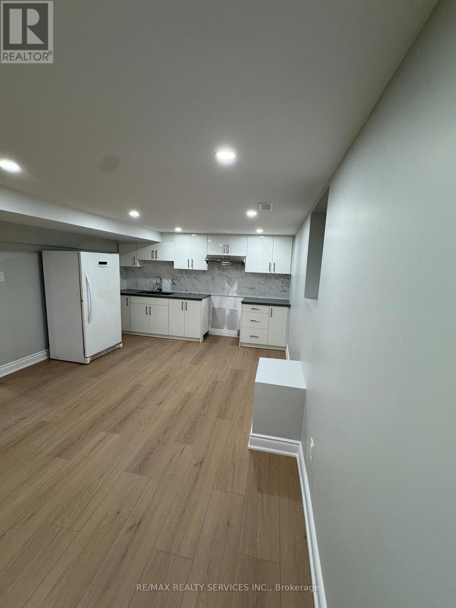 Basement - 41 Maclaren Avenue, Barrie, Ontario  L4N 3Y1 - Photo 4 - S12804394