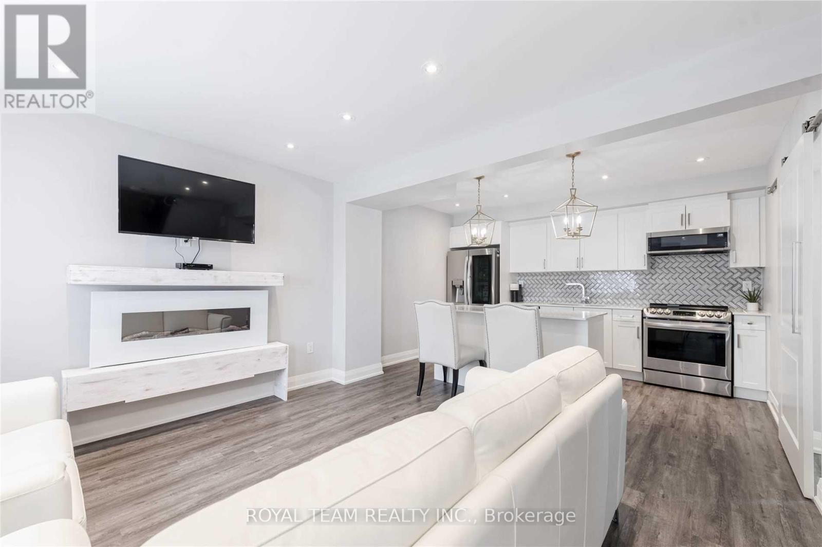 25 Kodiak Terrace, Barrie, Ontario  L9J 0J4 - Photo 18 - S12804418