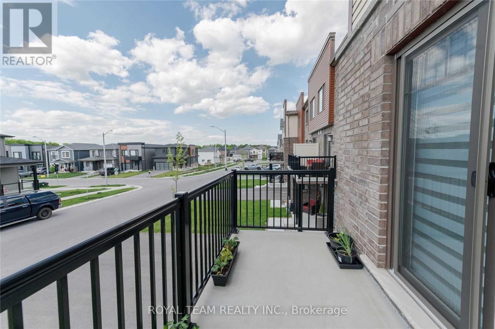 25 Kodiak Terrace, Barrie, Ontario  L9J 0J4 - Photo 30 - S12804418