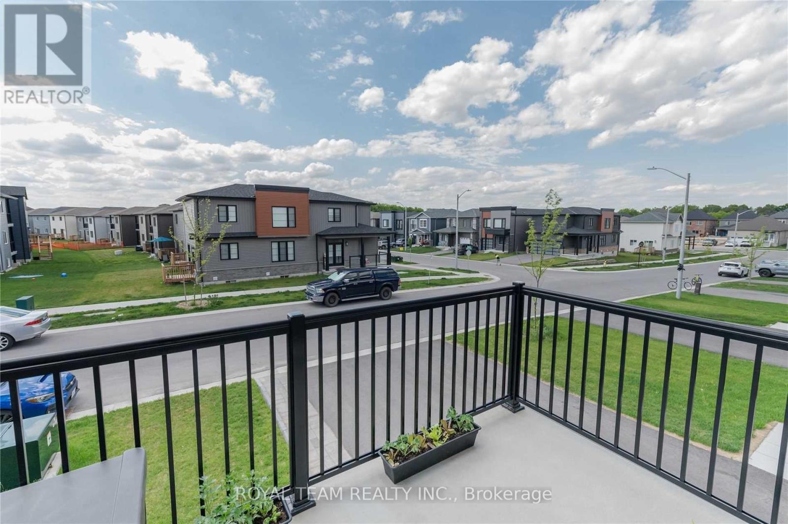 25 Kodiak Terrace, Barrie, Ontario  L9J 0J4 - Photo 31 - S12804418