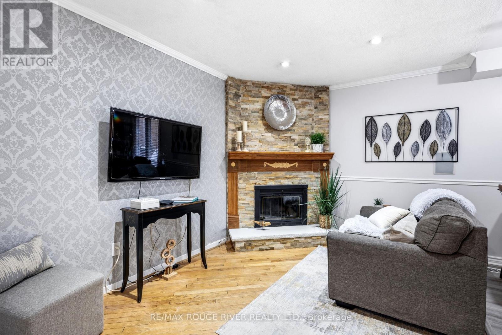 767 Hampton Court, Pickering, Ontario  L1W 3M3 - Photo 18 - E12804370