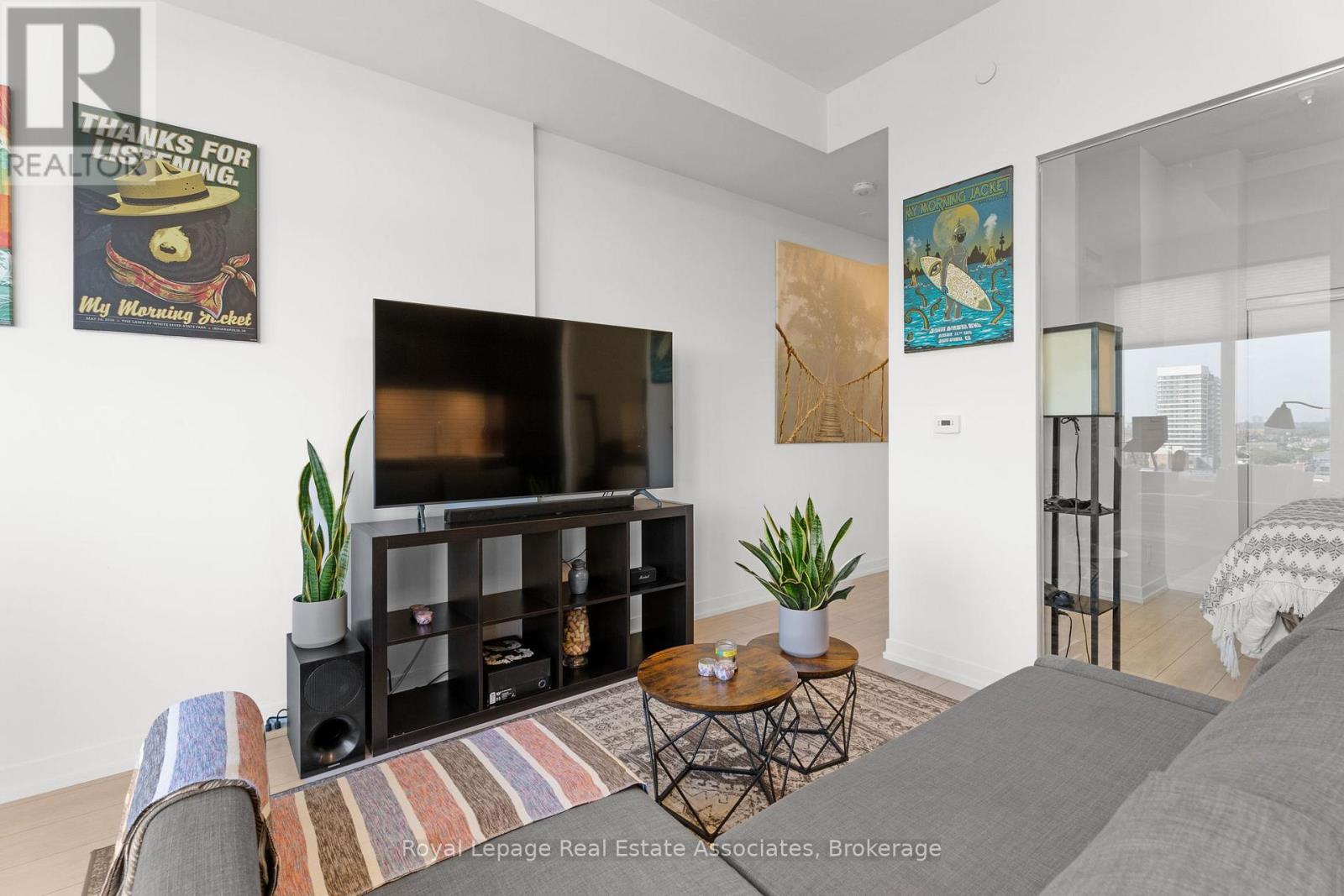 919 - 270 Dufferin Street, Toronto, Ontario  M6K 0H8 - Photo 19 - W12804368