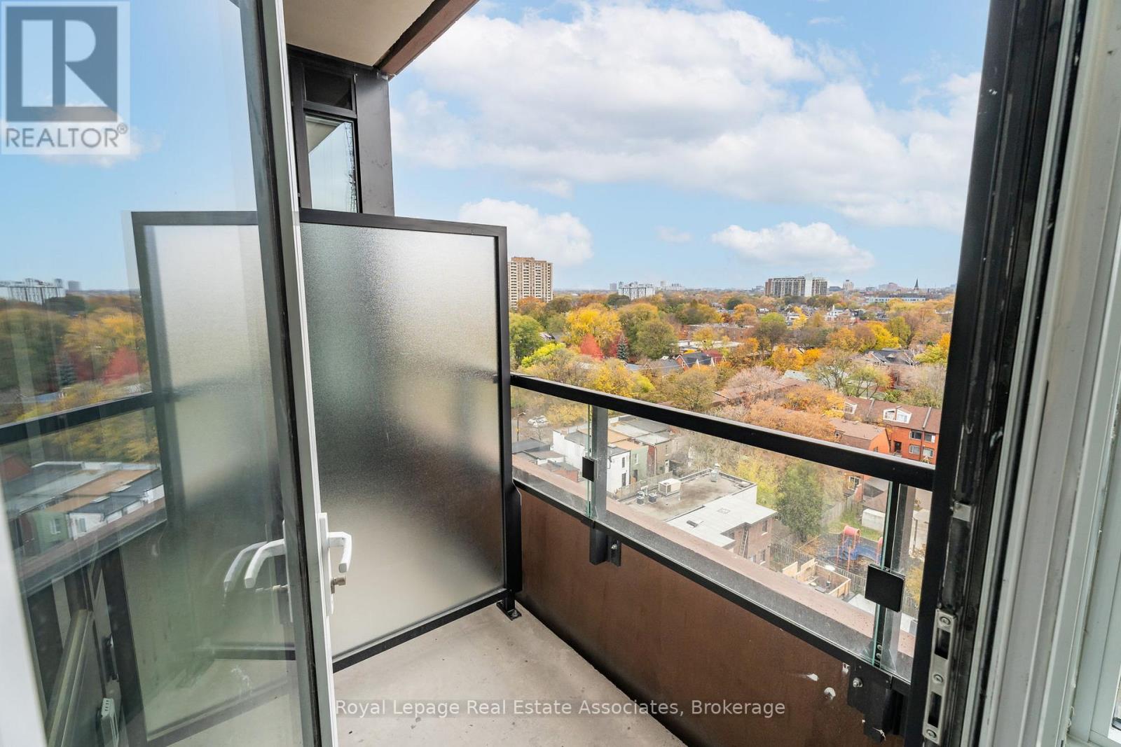 919 - 270 Dufferin Street, Toronto, Ontario  M6K 0H8 - Photo 7 - W12804368