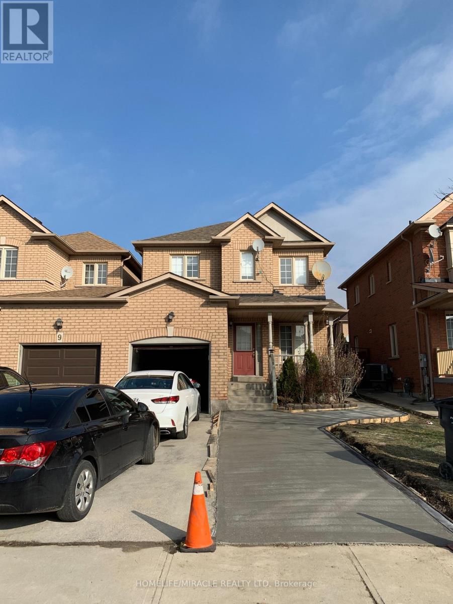 7 ARABIA GATE, Brampton, Ontario