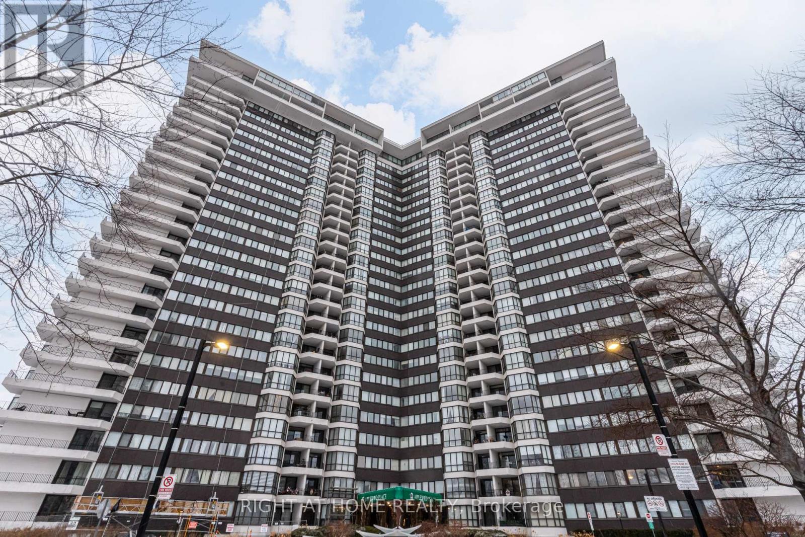 606 - 1333 BLOOR STREET, Mississauga, Ontario
