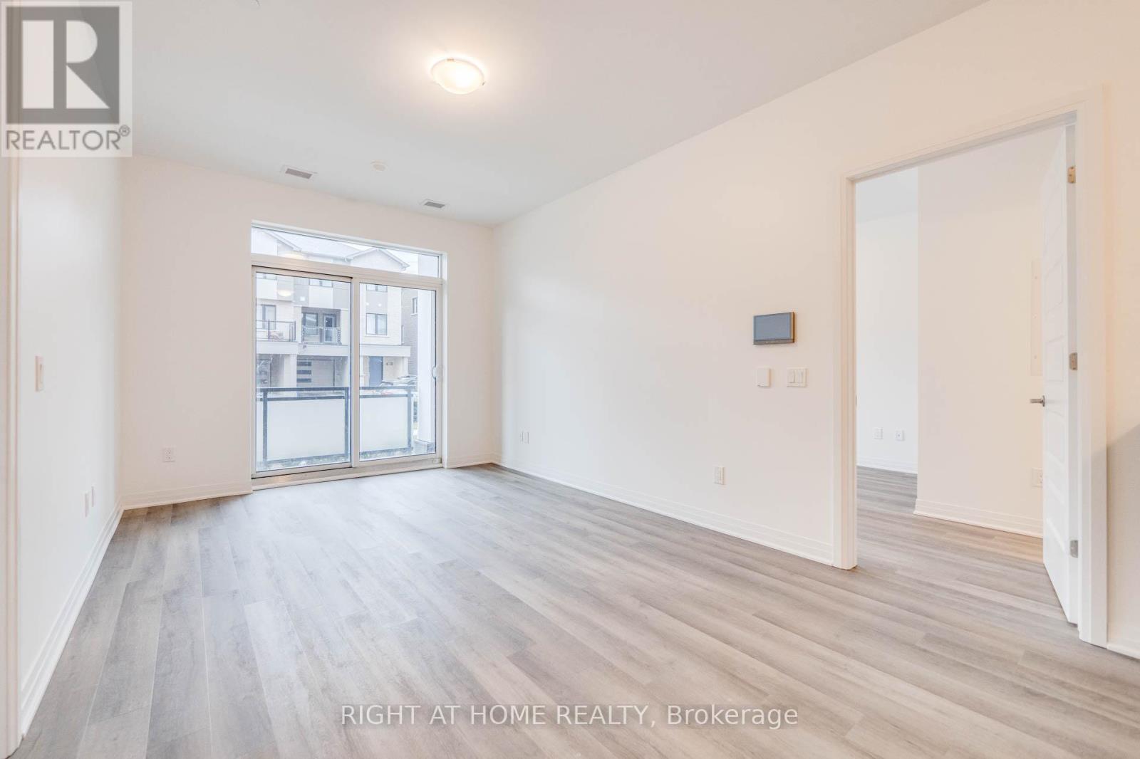 114 - 470 Gordon Krantz Avenue, Milton, Ontario  L9E 1Z2 - Photo 8 - W12804422