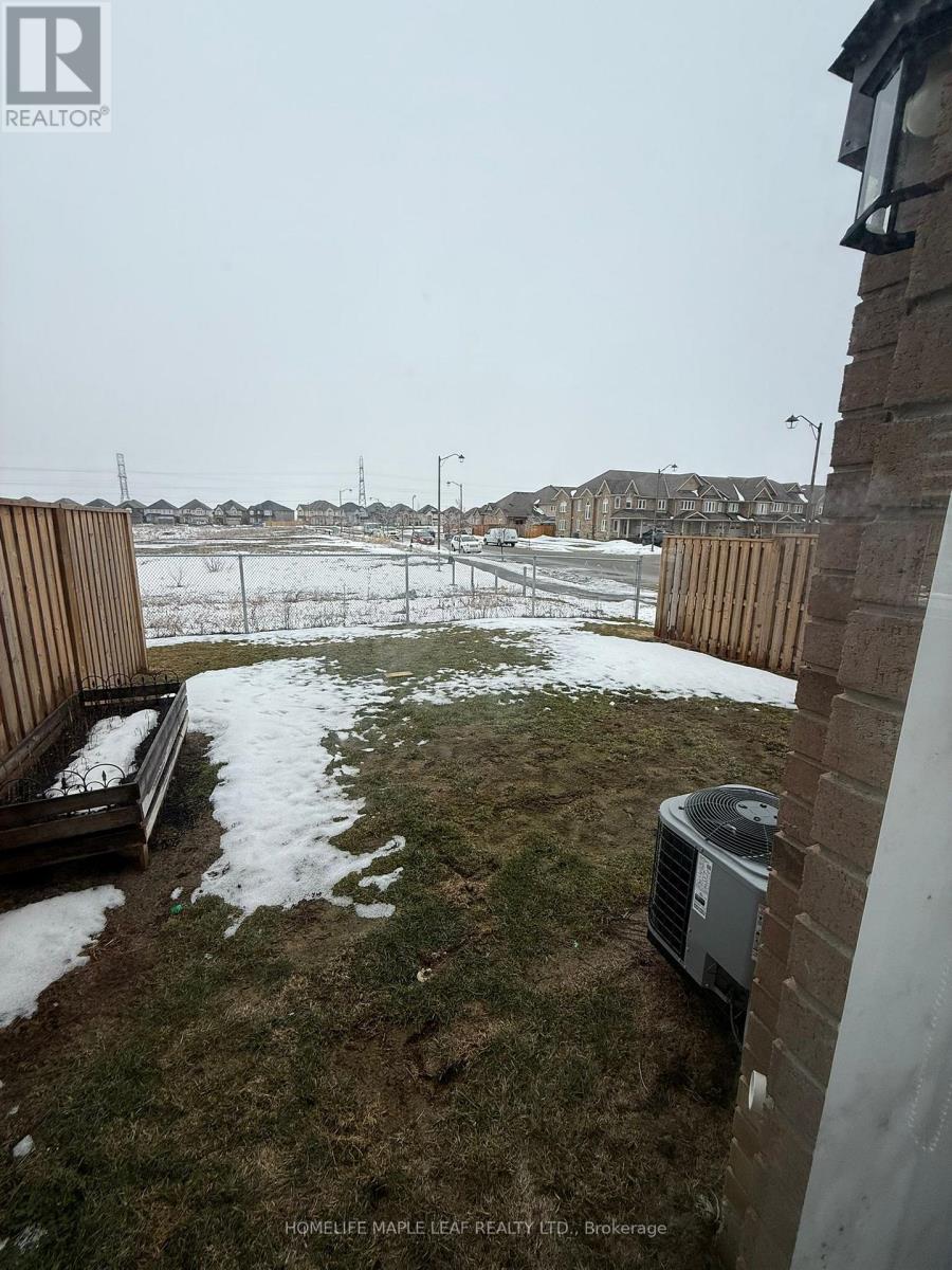 2 Laguna Village Crescent, Hamilton, Ontario  L0R 1P0 - Photo 18 - X12804402