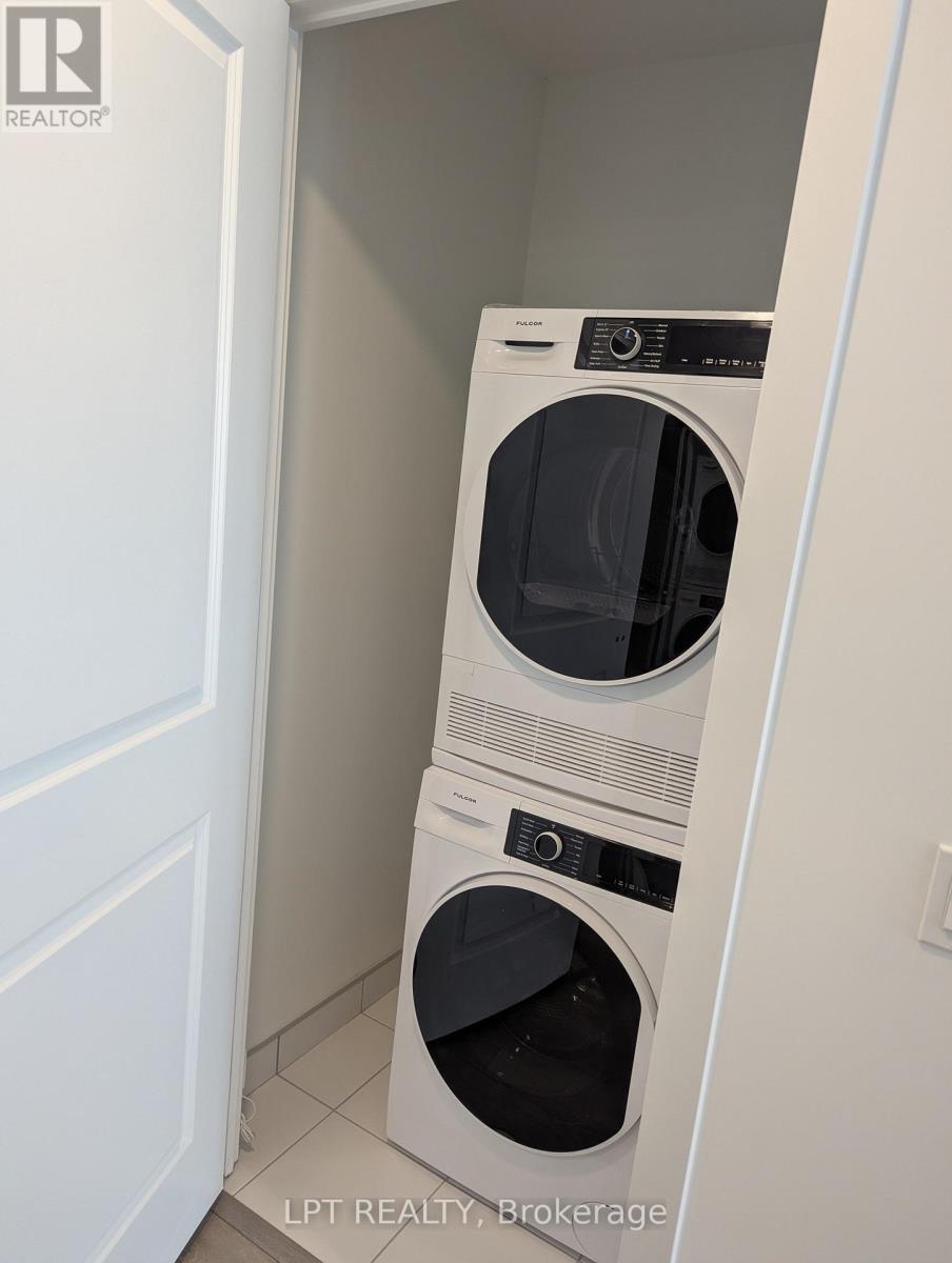 15 Skyridge Drive, Brampton, Ontario  L6P 4S3 - Photo 10 - W12804352