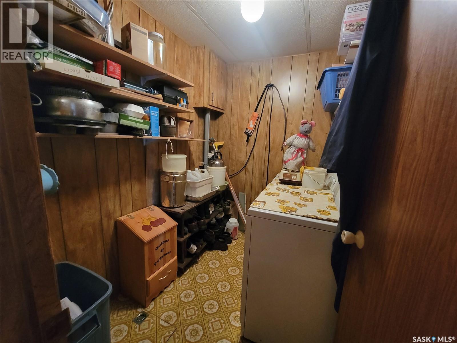 310 5th Street W, Wilkie, Saskatchewan  S0L 2C0 - Photo 20 - SK020976