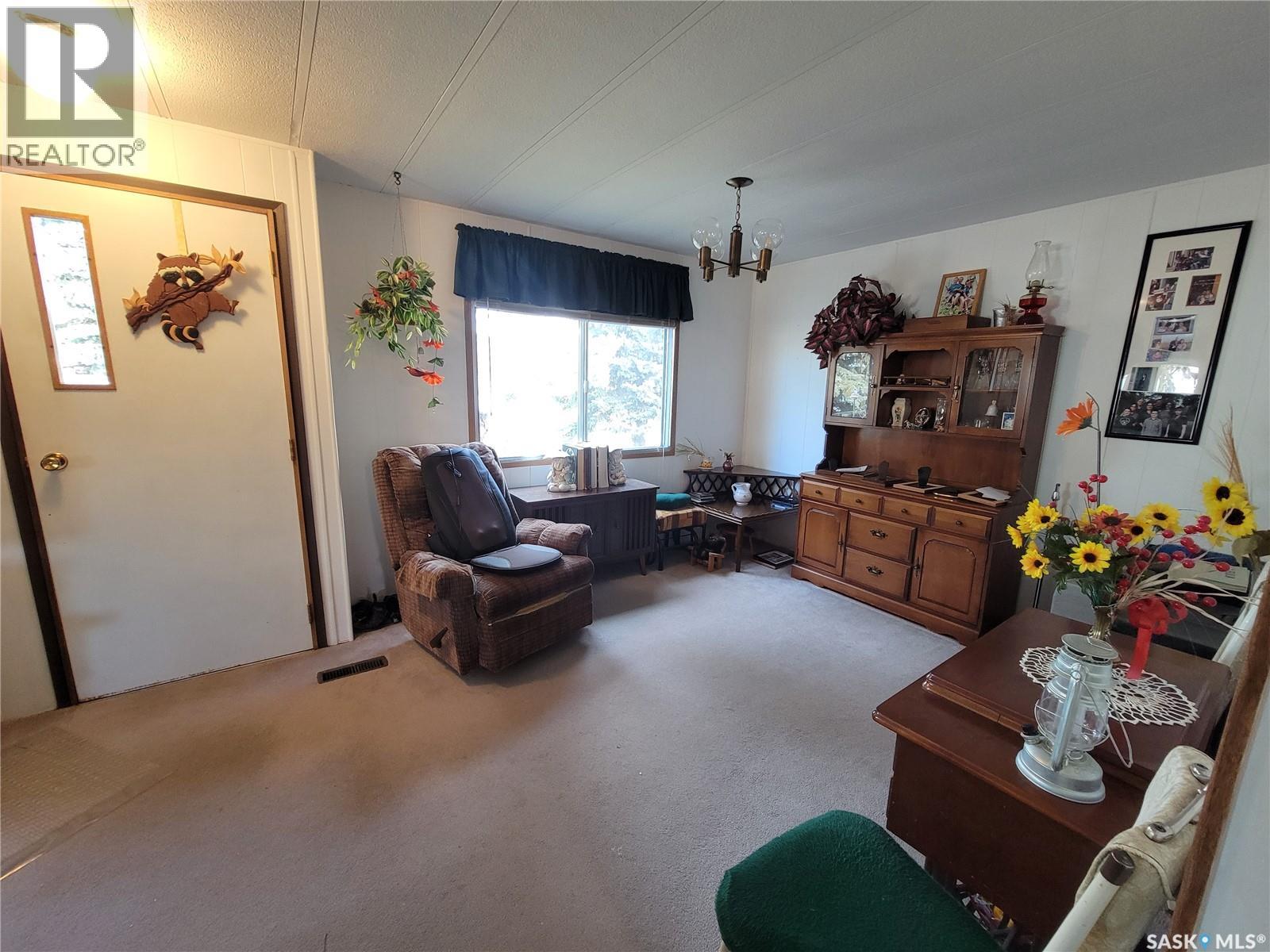 310 5th Street W, Wilkie, Saskatchewan  S0L 2C0 - Photo 12 - SK020976