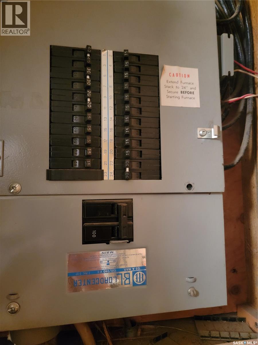 310 5th Street W, Wilkie, Saskatchewan  S0L 2C0 - Photo 24 - SK020976