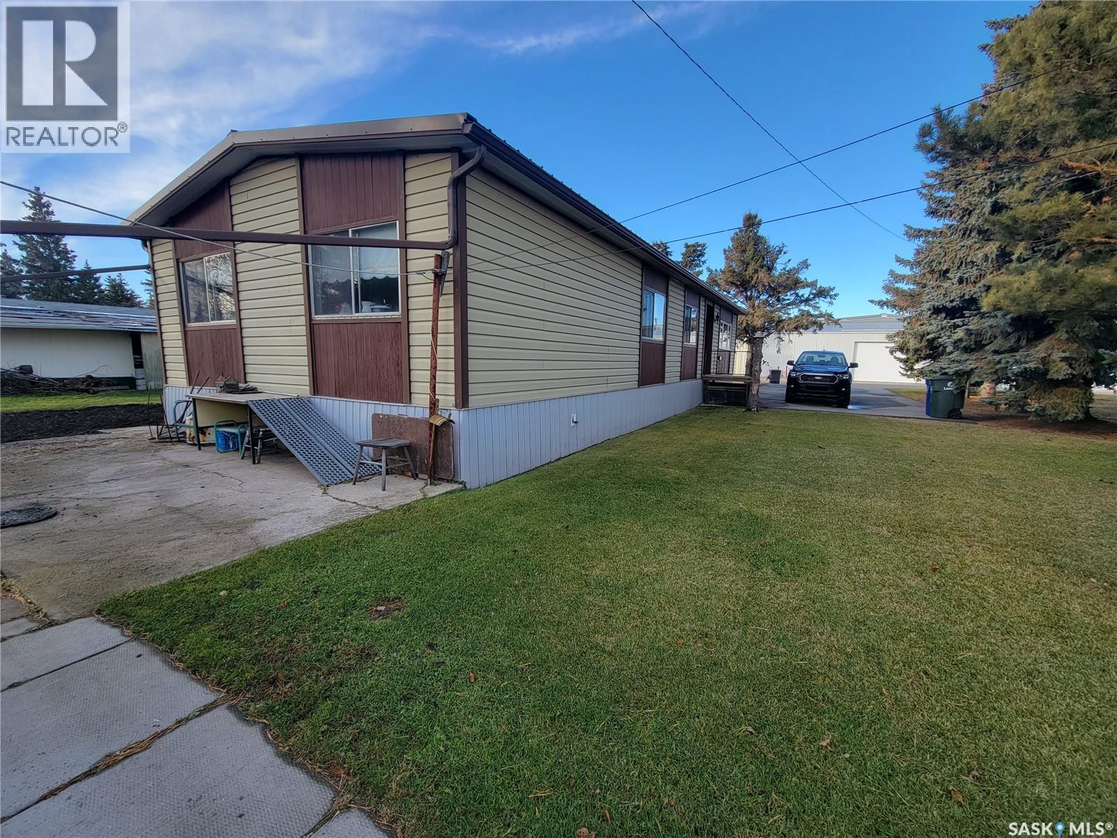 310 5th Street W, Wilkie, Saskatchewan  S0L 2C0 - Photo 29 - SK020976