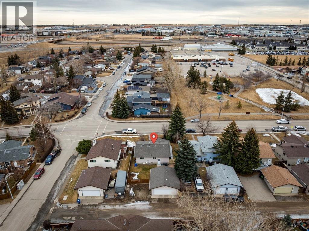 290 Jensen Drive Ne, Airdrie, Alberta  T4B 1N9 - Photo 3 - A2284195