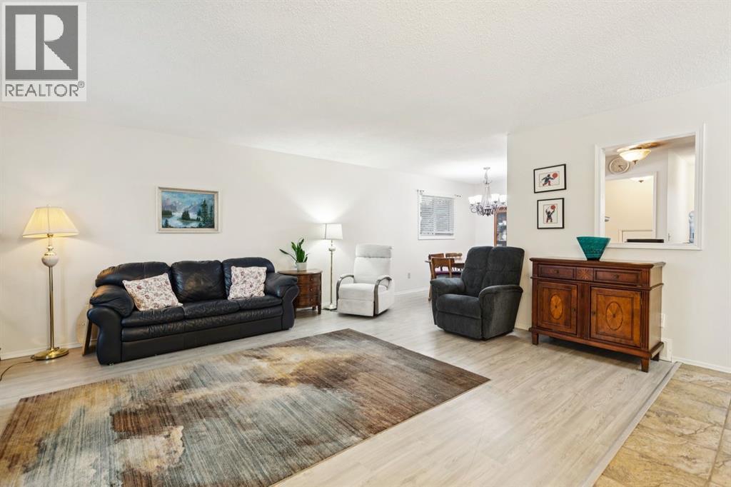 290 Jensen Drive Ne, Airdrie, Alberta  T4B 1N9 - Photo 13 - A2284195