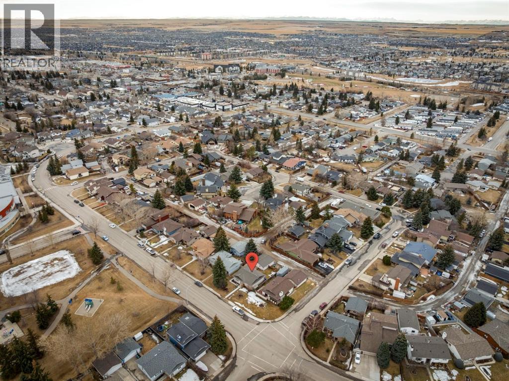 290 Jensen Drive Ne, Airdrie, Alberta  T4B 1N9 - Photo 6 - A2284195