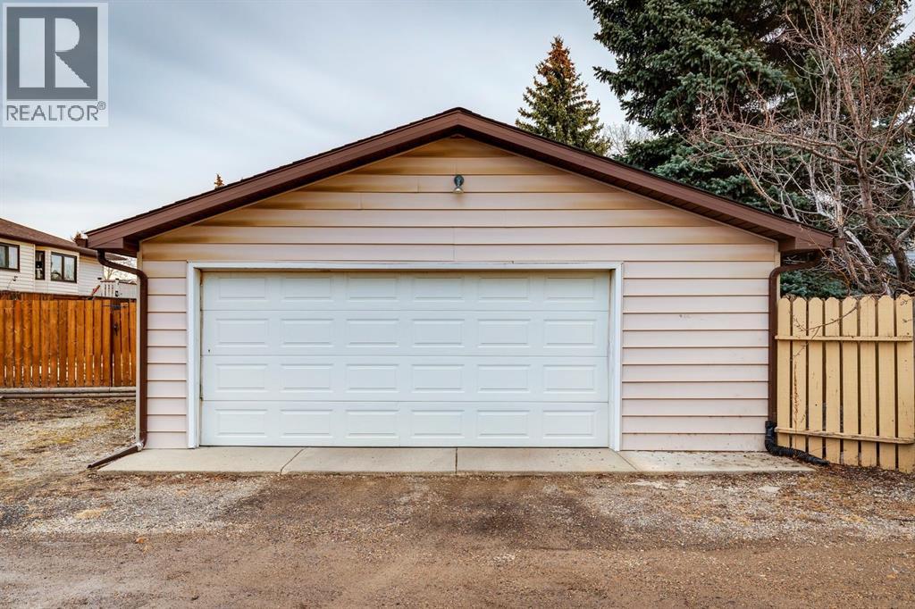 290 Jensen Drive Ne, Airdrie, Alberta  T4B 1N9 - Photo 40 - A2284195