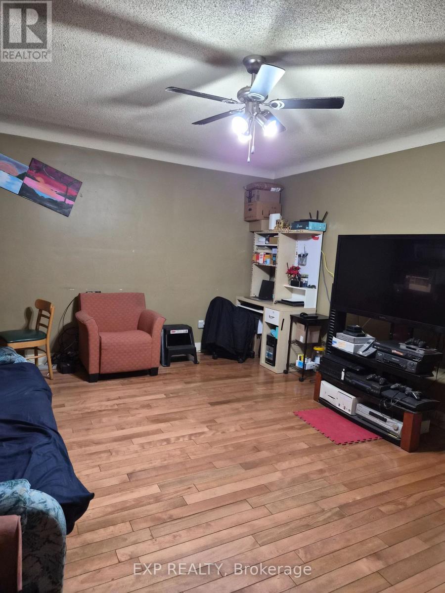 260 Joffre-Belanger Way, Ottawa, Ontario  K1L 5K8 - Photo 3 - X12804430