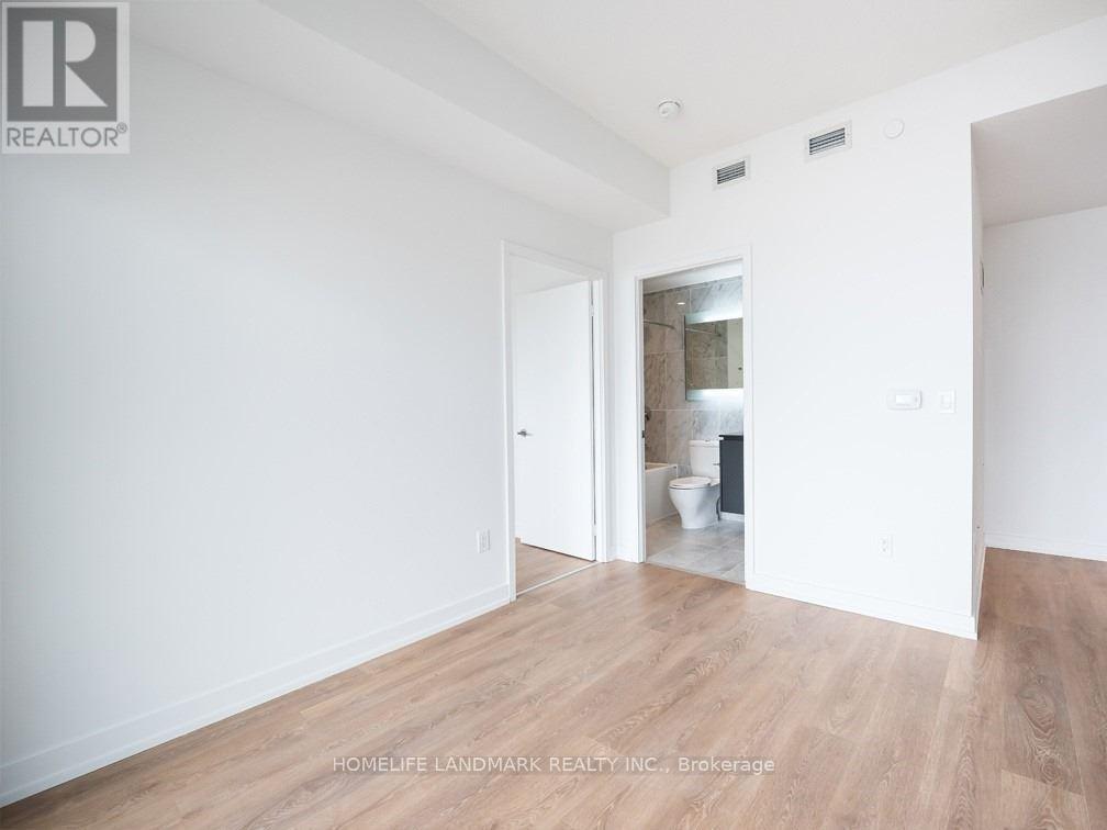 2011 - 117 Mcmahon Drive, Toronto, Ontario  M2K 0E4 - Photo 11 - C12804432