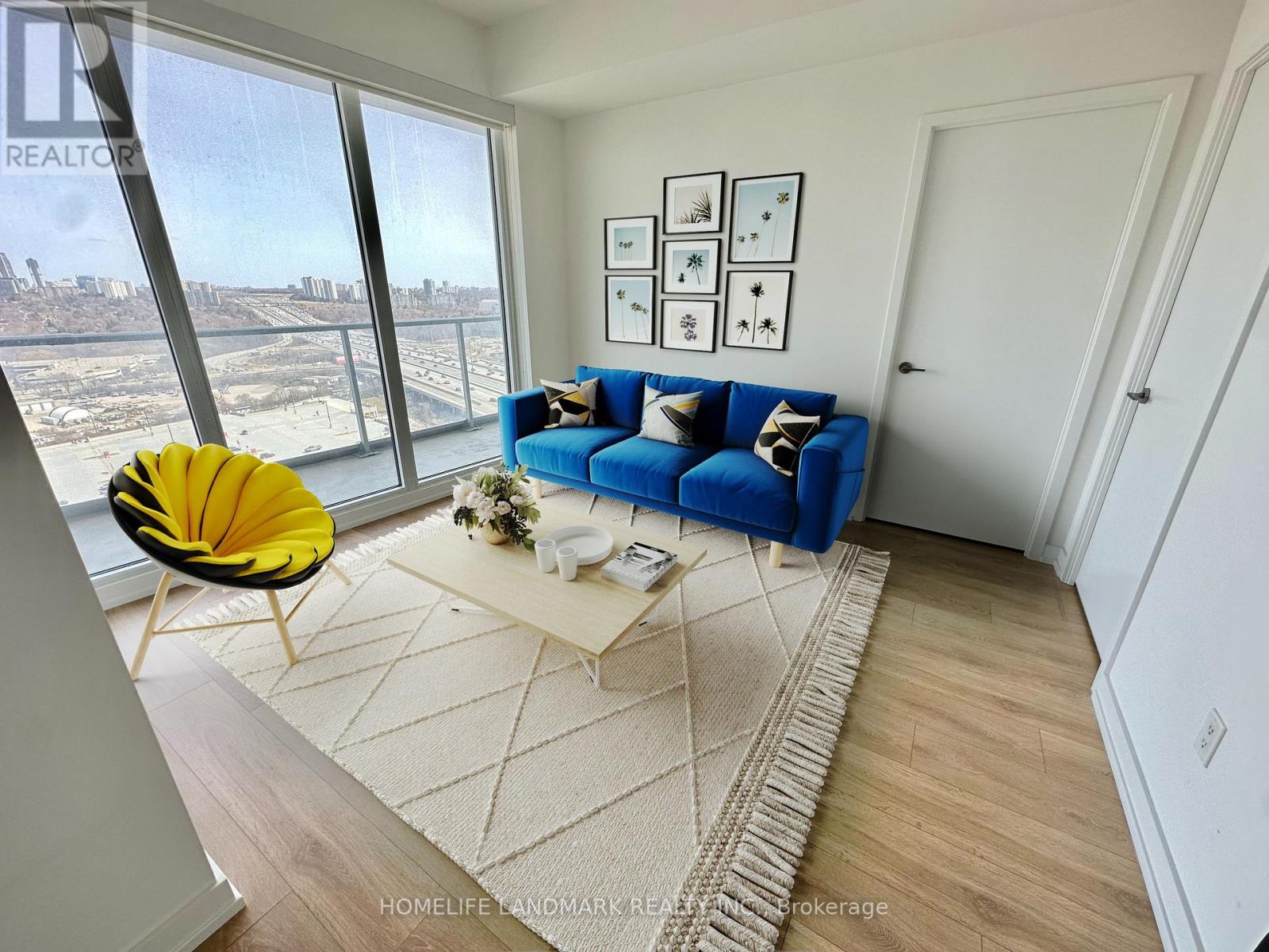 2011 - 117 Mcmahon Drive, Toronto, Ontario  M2K 0E4 - Photo 2 - C12804432