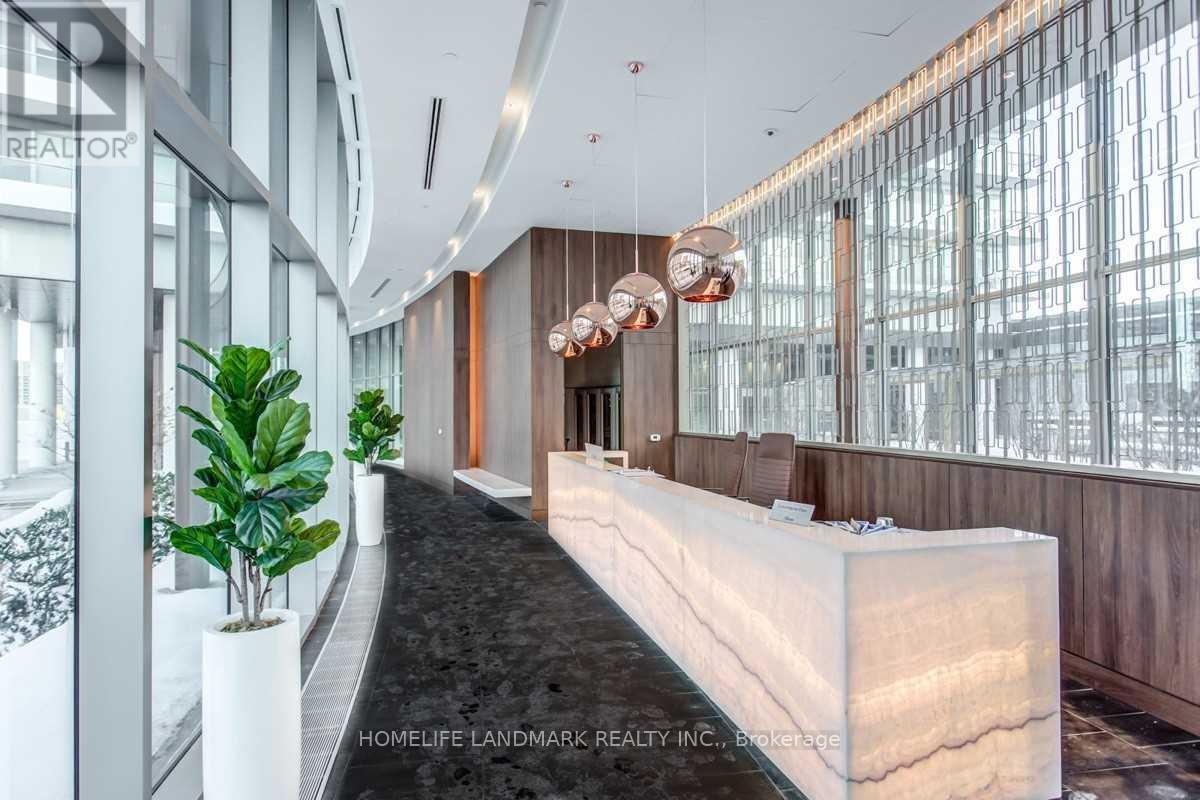 2011 - 117 Mcmahon Drive, Toronto, Ontario  M2K 0E4 - Photo 29 - C12804432