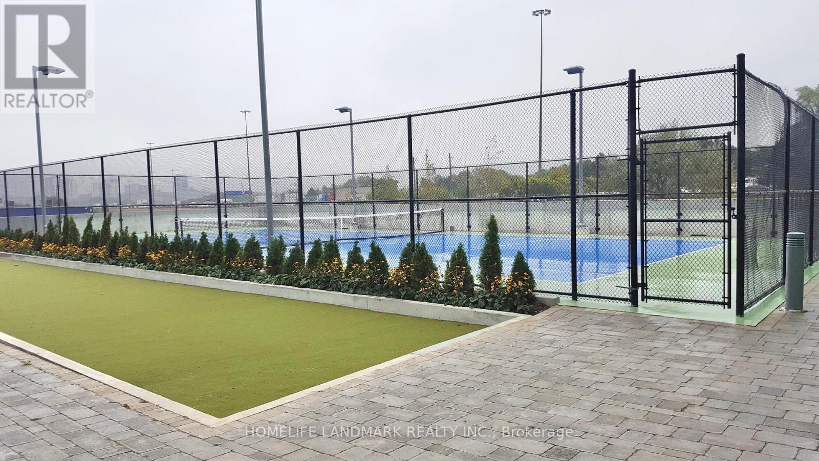 2011 - 117 Mcmahon Drive, Toronto, Ontario  M2K 0E4 - Photo 35 - C12804432