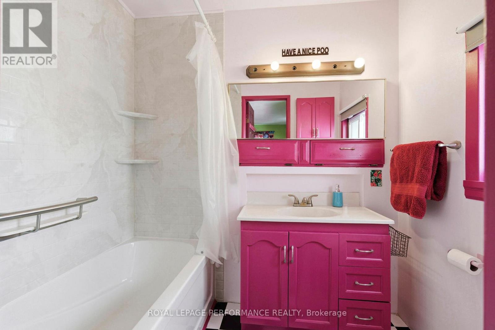 114 Jobin Avenue, Cornwall, Ontario  K6J 3L1 - Photo 6 - X12804444