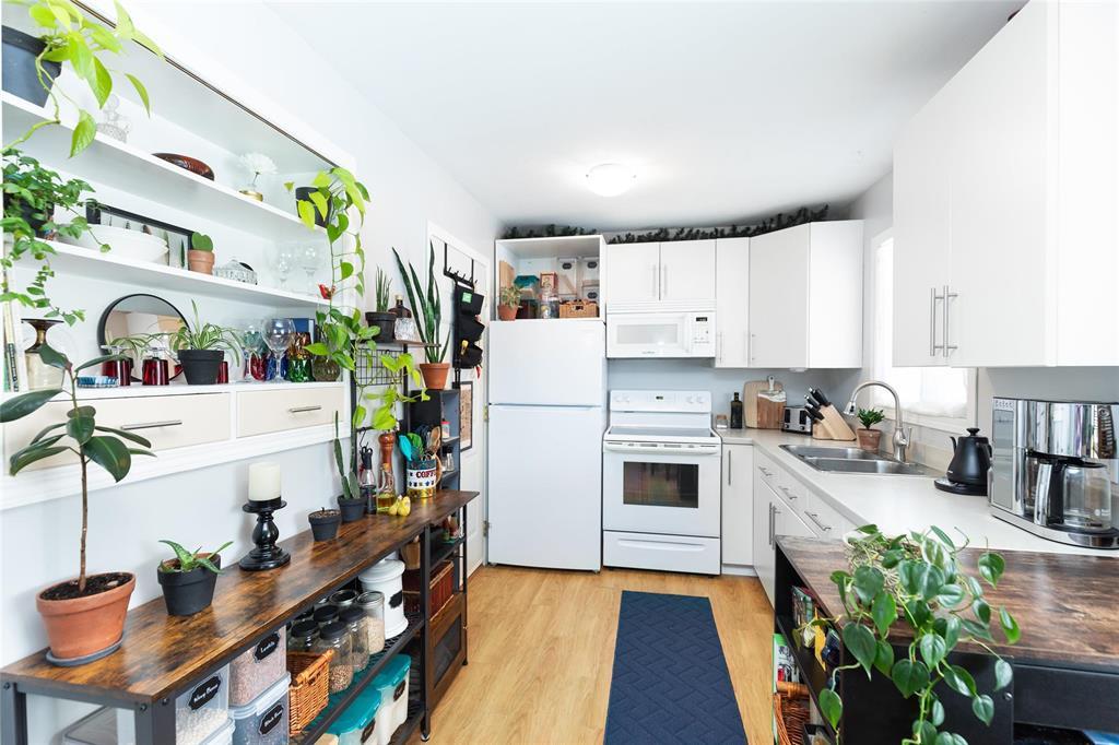 541 Barkman Avenue, Steinbach, Manitoba  R5G 0H8 - Photo 5 - 202603060