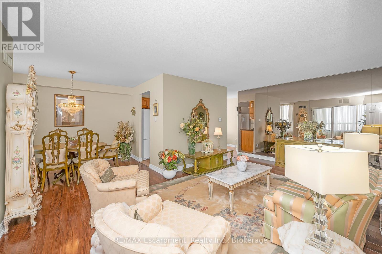 809 - 20 Cherrytree Drive, Brampton, Ontario  L6Y 3V1 - Photo 11 - W12804478