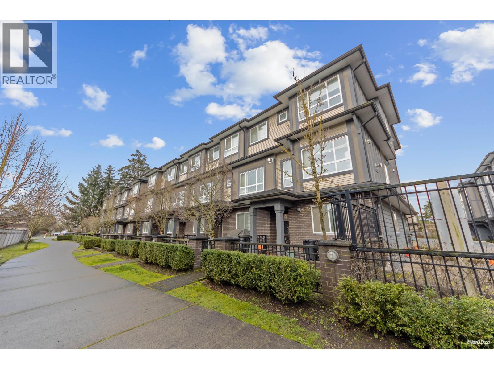 10 7691 Bridge Street, Richmond, British Columbia  V6Y 2S6 - Photo 4 - R3091171