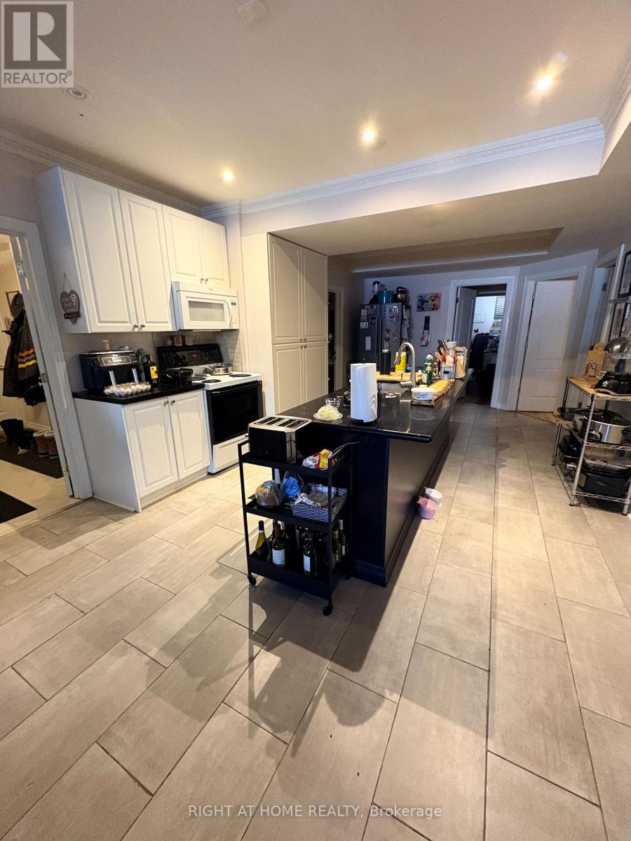 86 Peter Street, Markham, Ontario  L3P 2A6 - Photo 6 - N12804468