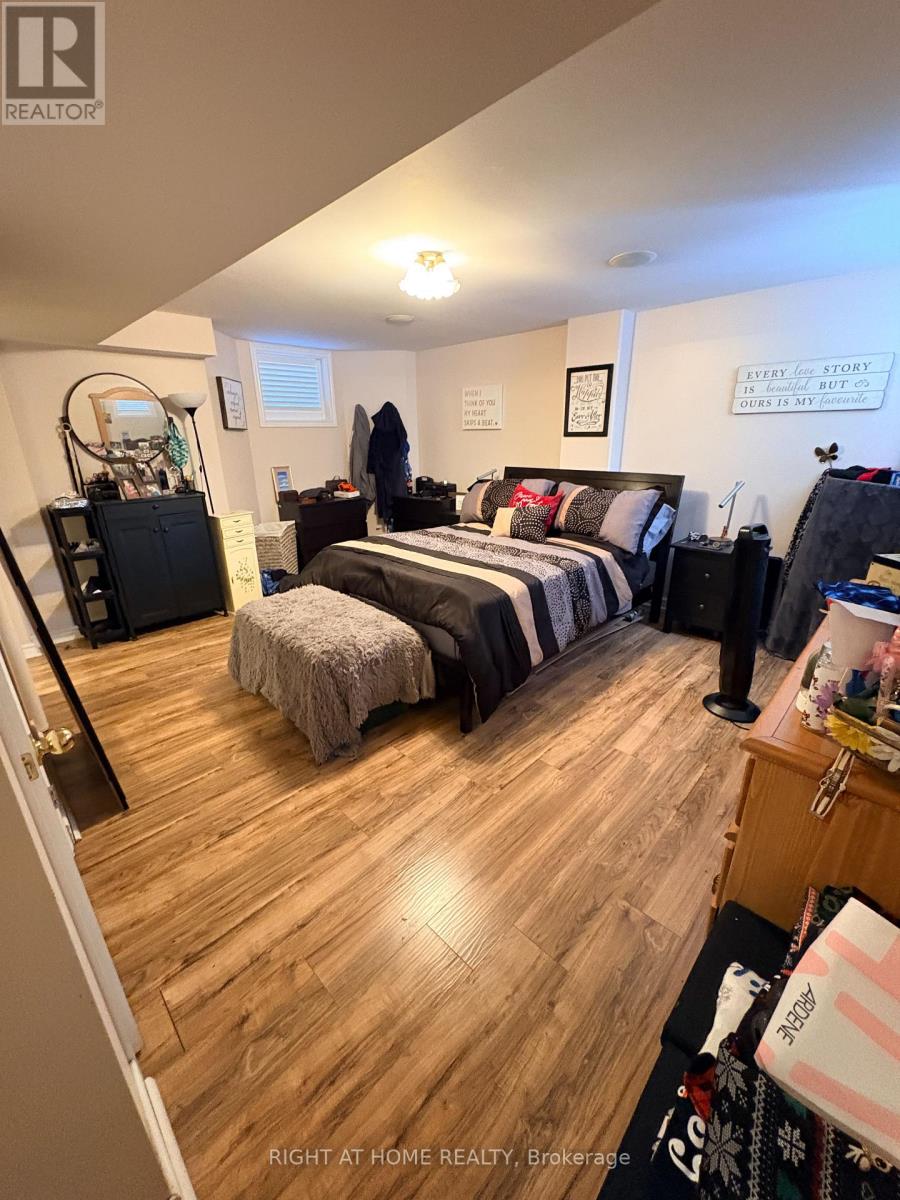 86 Peter Street, Markham, Ontario  L3P 2A6 - Photo 7 - N12804468